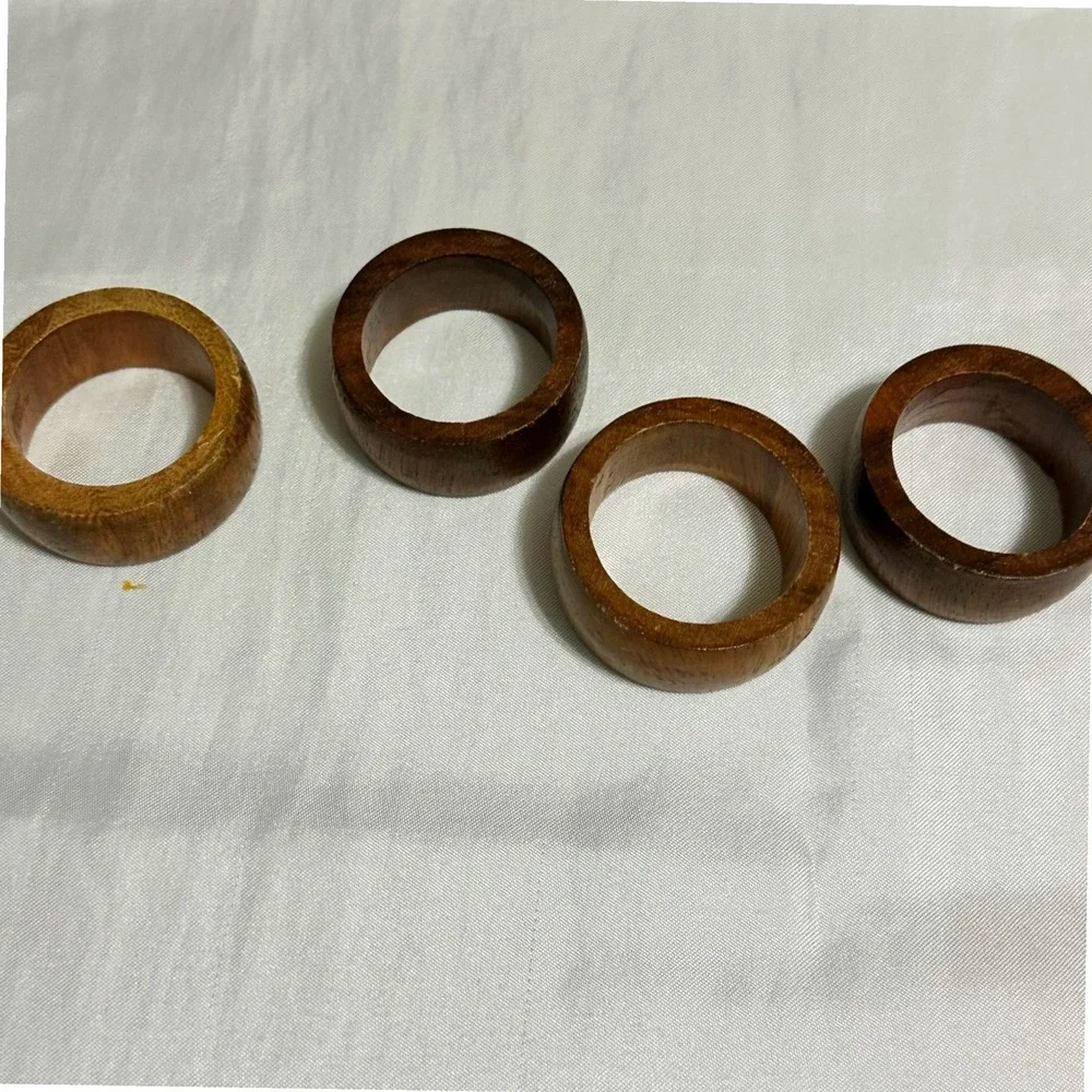 Unbranded Wooden Napkin Rings Set of 4 Brown Good Rustic Mid Century Modern